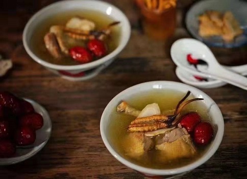 女人吃了冬蟲(chóng)夏草有什么好處呢？要看怎么吃了