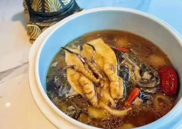 冬蟲夏草和哪些食材可以一起煲湯？