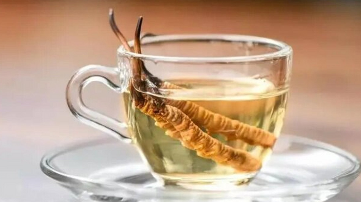 燉冬蟲(chóng)夏草用什么水好 